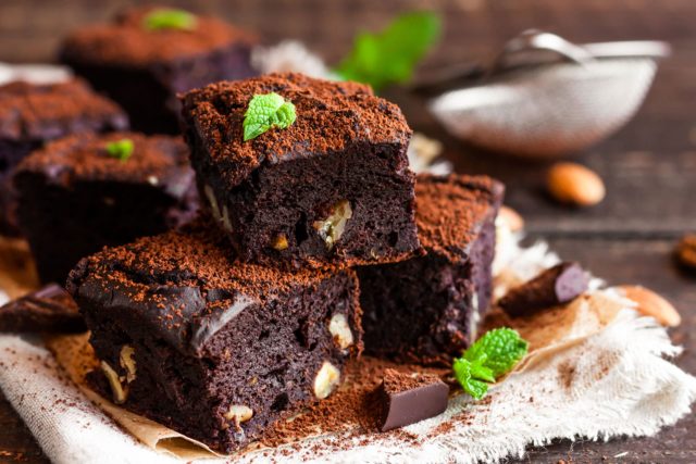 Brownie – domowy przepis na bardzo czekoladowe ciasto