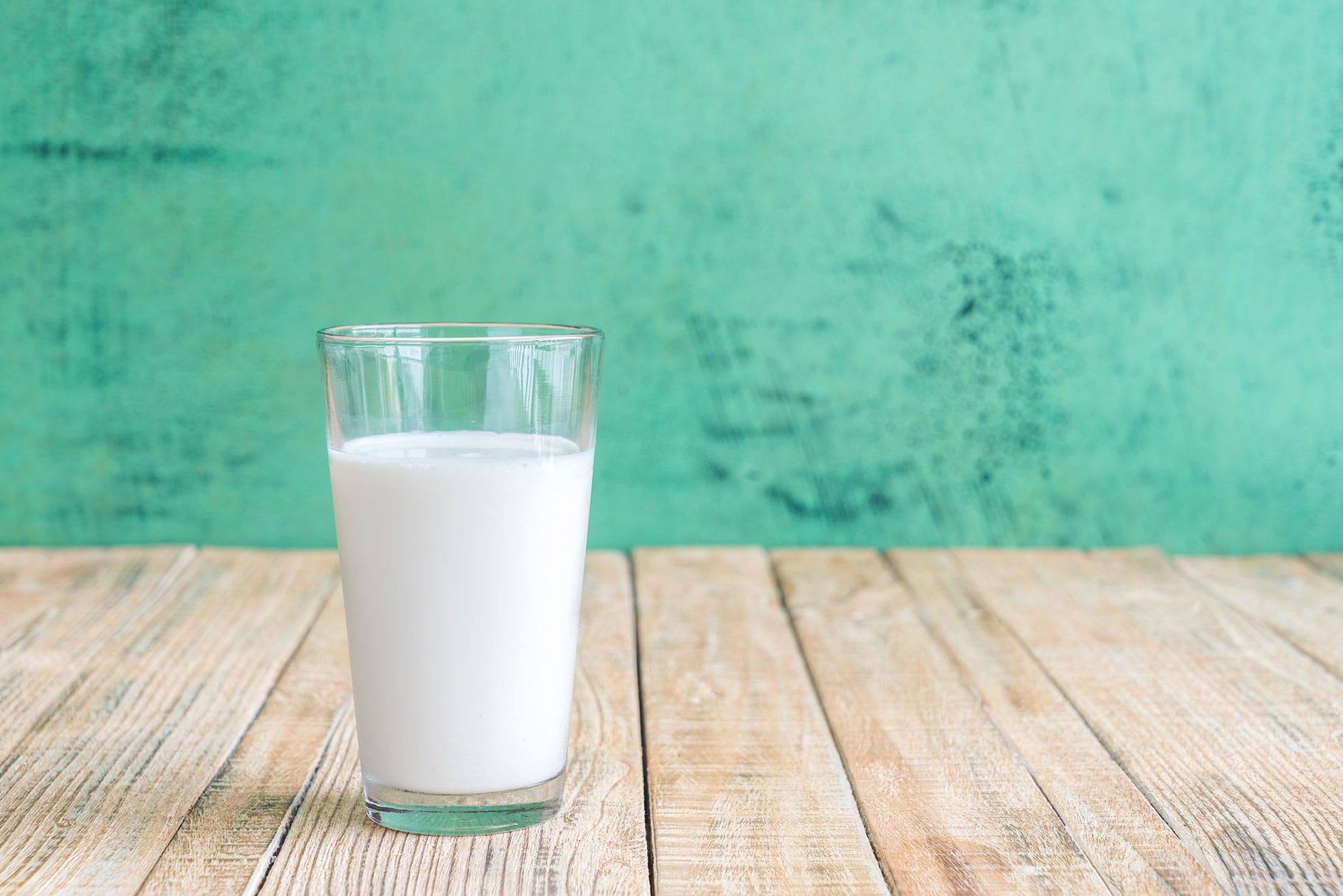 Laktoza, czyli cukier mleczny - czym jest i czy warto się jej obawiać?