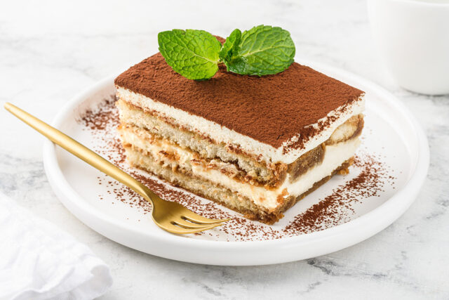 Tiramisu z mascarpone – sprawdzony przepis na najsłynniejszy deser kuchni włoskiej!